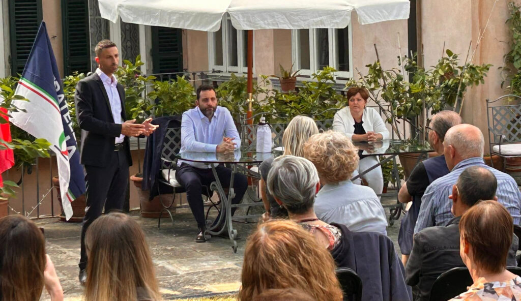 Regionali Toscana 2025: Alessandro Tomasi in tour. Donzelli: “Niente bandierine o FdI dovrebbe prendere tutto”