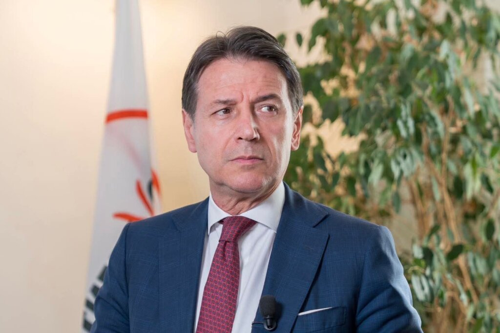 Regionali Toscana 2025: M5S dice sì a Giani bis. Ok online ad alleanza con Pd. Conte: “Mandato chiaro”